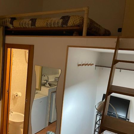 “Piccola Domus” Apartment Naples Luaran gambar