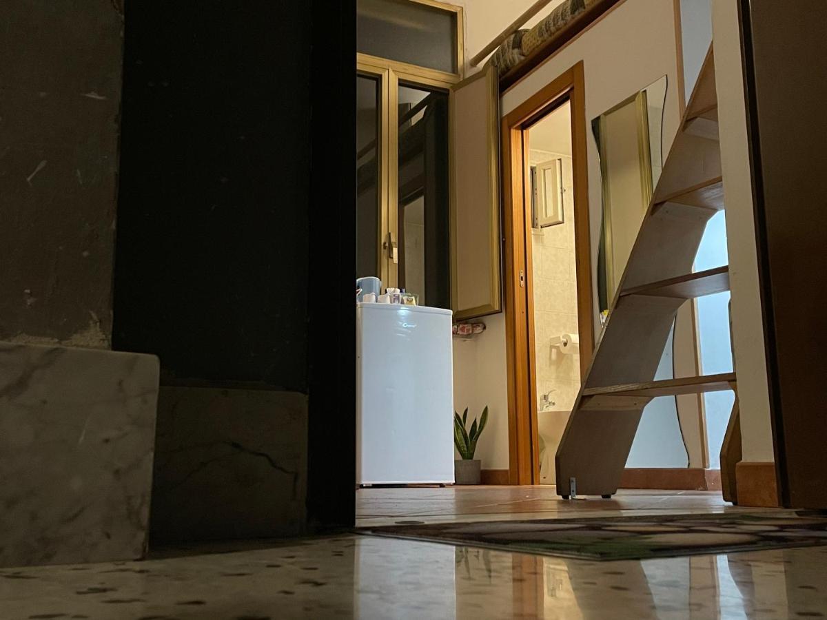 “Piccola Domus” Apartment Naples Luaran gambar