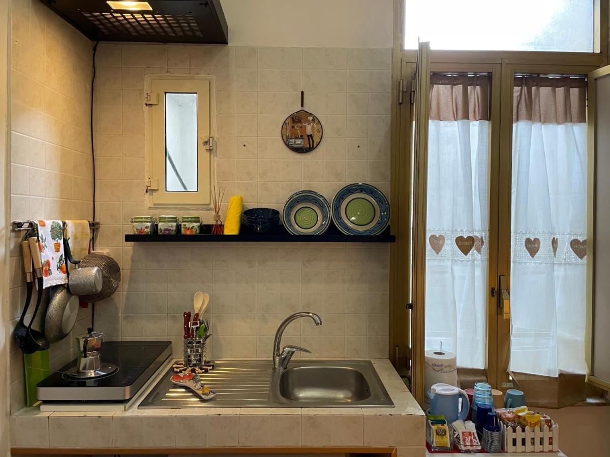 “Piccola Domus” Apartment Naples Luaran gambar